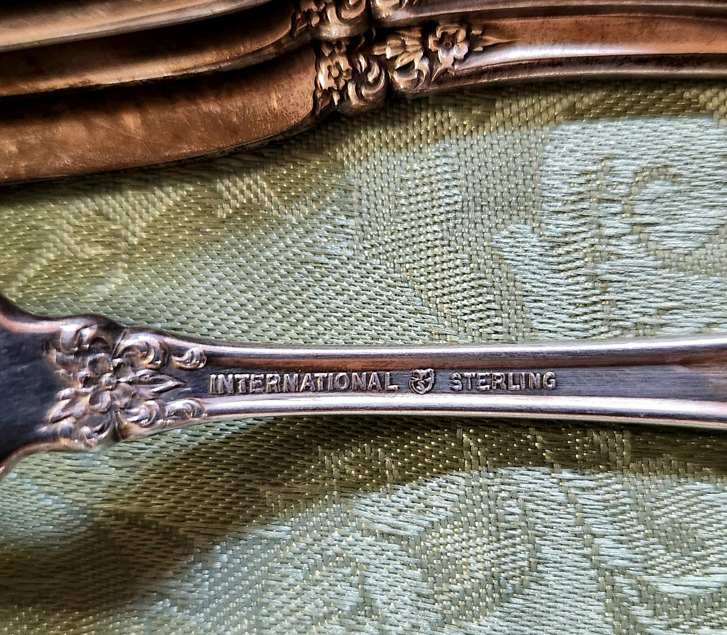 INTERNATIONAL SILVER UTENSIL