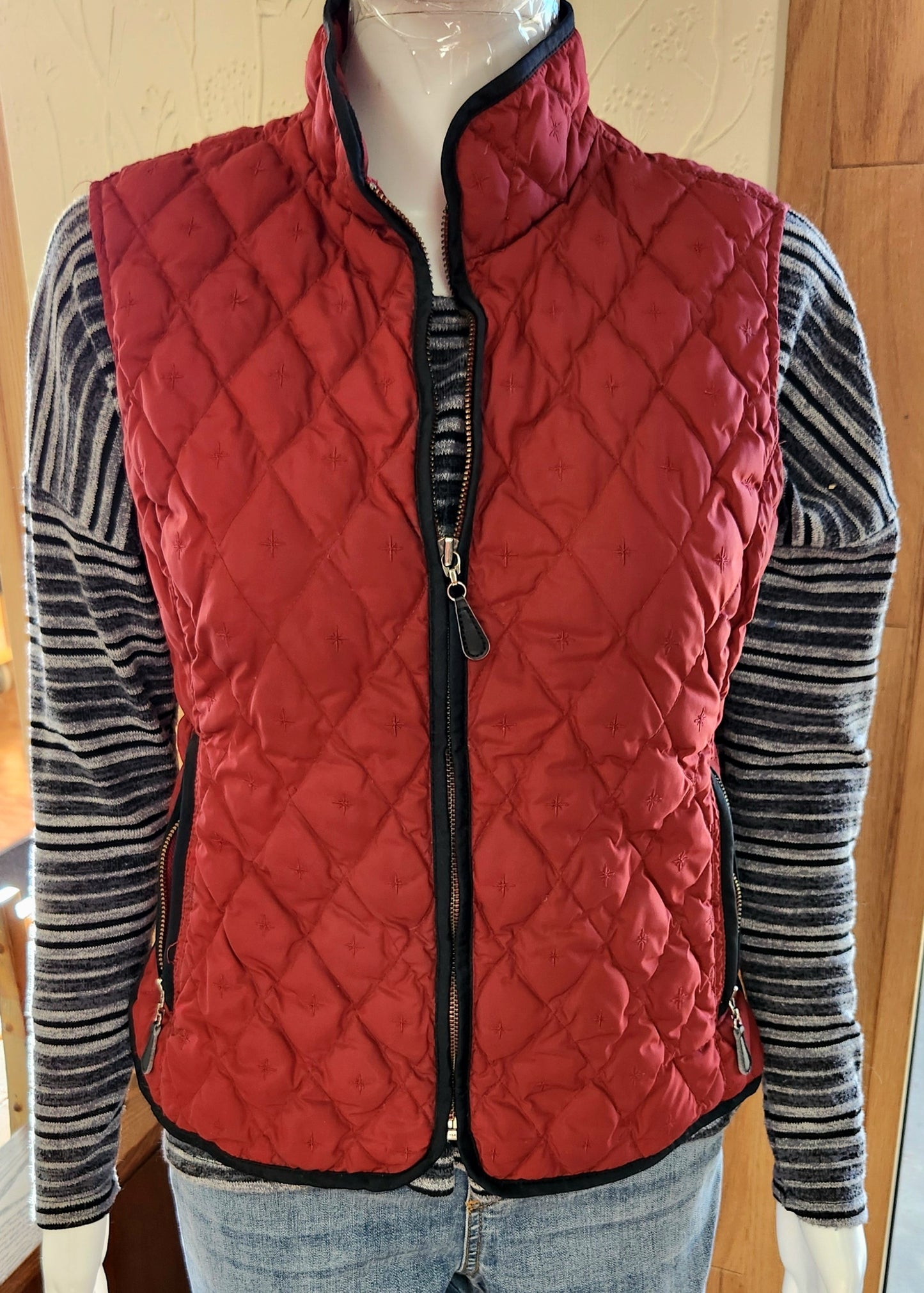 WOMEN'S EDDIE BAUER Red VEST