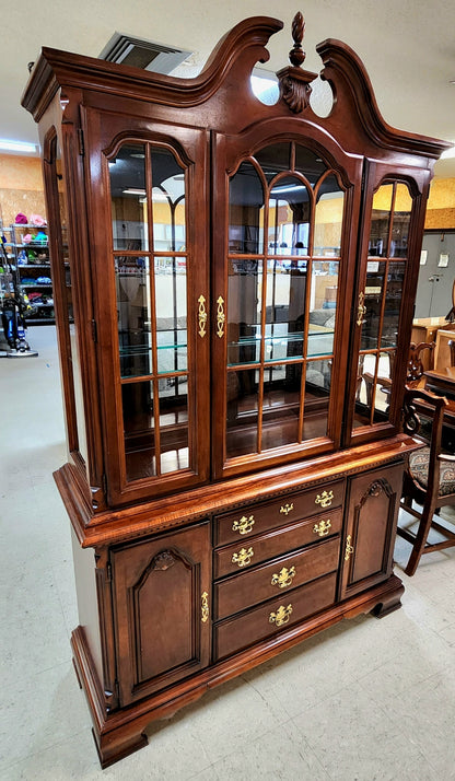 LEXINGTON Traditional Cherry Wood DININGROOM SET