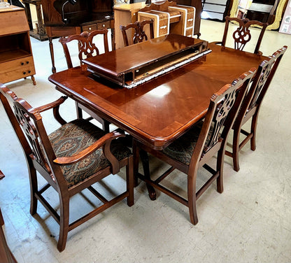 LEXINGTON Traditional Cherry Wood DININGROOM SET