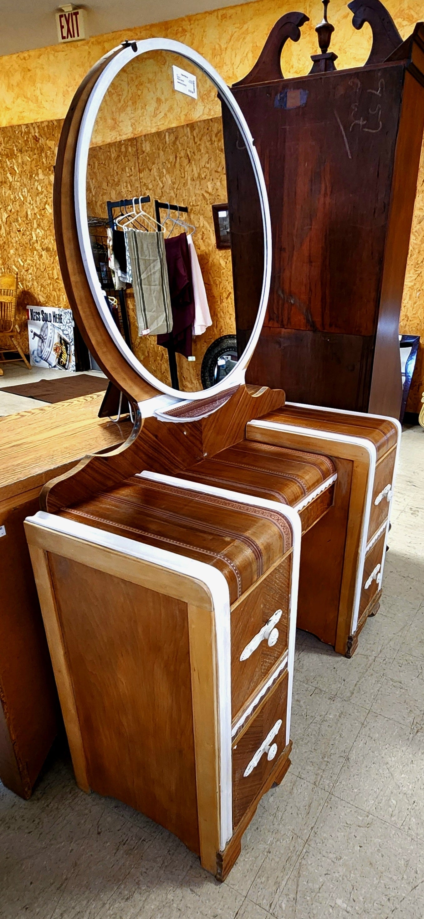 Vintage Waterfall VANITY