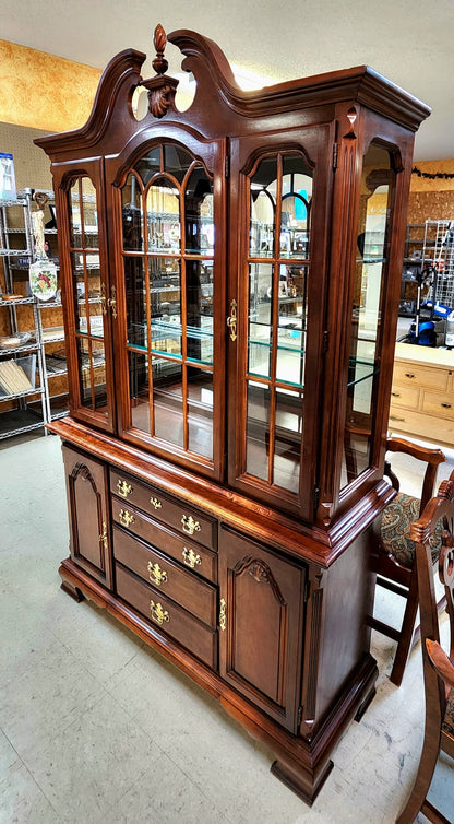 LEXINGTON Traditional Cherry Wood DININGROOM SET